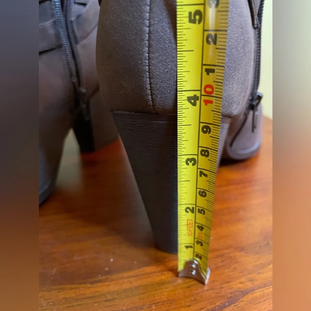 Just Fab Brown Boots - Size 10 - Picture 11 of 13